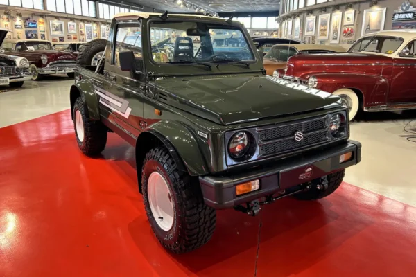 alquiler-de-suzuki-samurai-verde-1997-en-alicante-bodas-eventos-rodajes-jj-dluxe-cars-portada